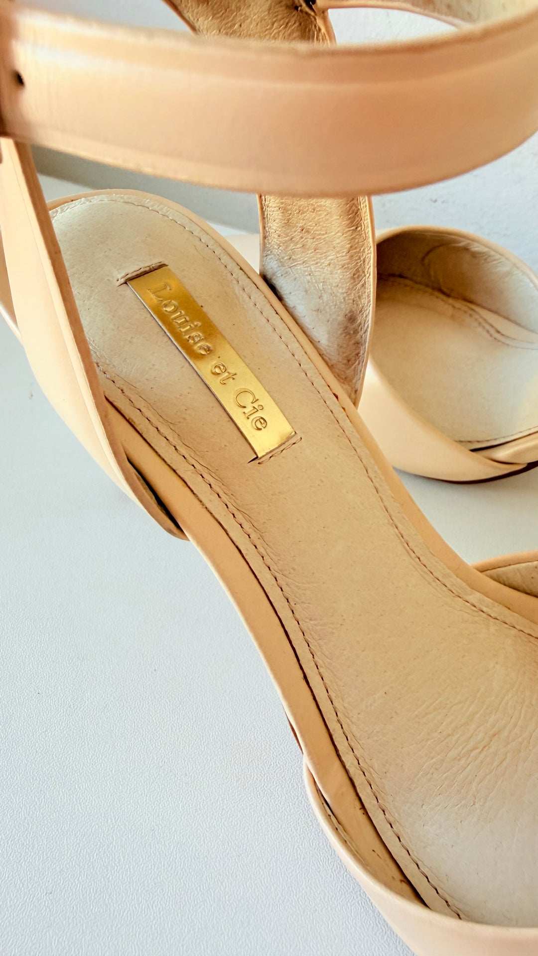 Louis Et Cie Kota Cream Ankle Strap Pointed Toe Leather Pumps Size 38