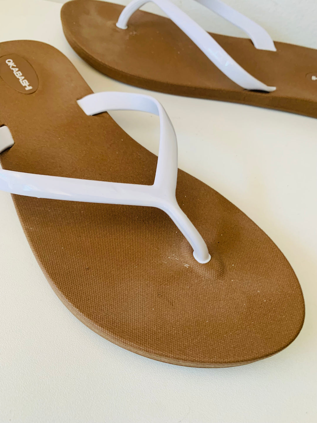 Okabashi White Flip Flops Size 7