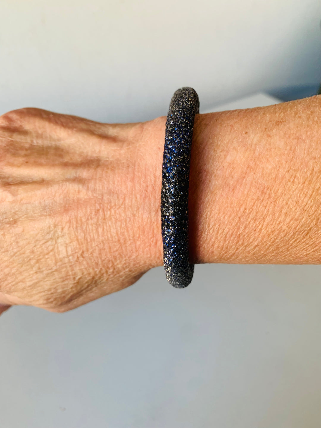 Blue & Black Sparkled Hinged Bracelet