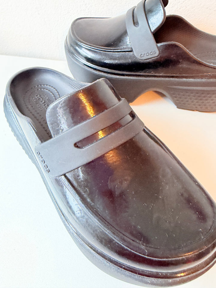 Croc’s Black Stomp High Loafer Size 6