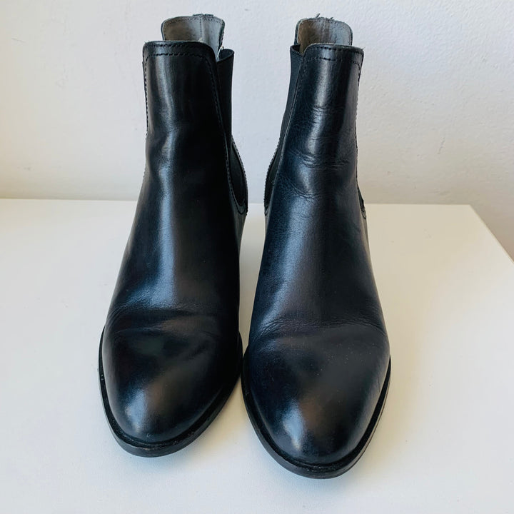 Seychelles Black Leather Slip On Boots Size 7