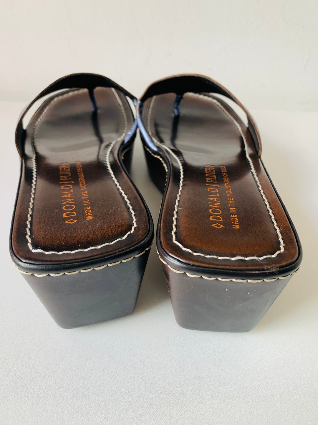 Donald Pliner Blue Metallic Leather Strao Wonens Sandals Size 8