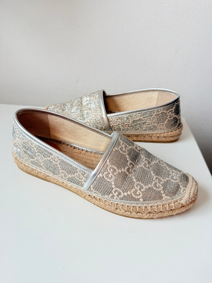 Gucci Heritage GG Lame Napa Silk Silver Monogram Espadrille Size 39