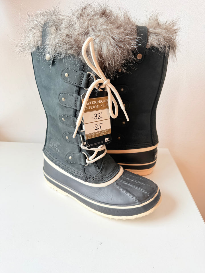 Sorel Waterproof Women’s Joan of Arc Boots In Dark Grey & Black Size 6 NWT