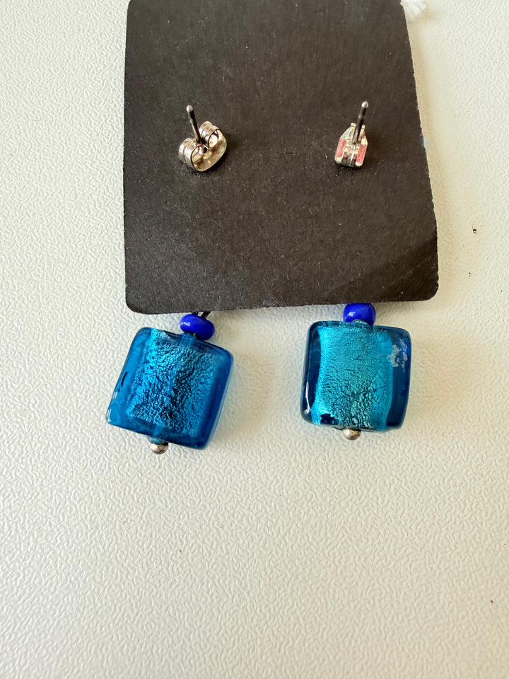 Hammered Silver Tone Blue Stone Pierced Earrings