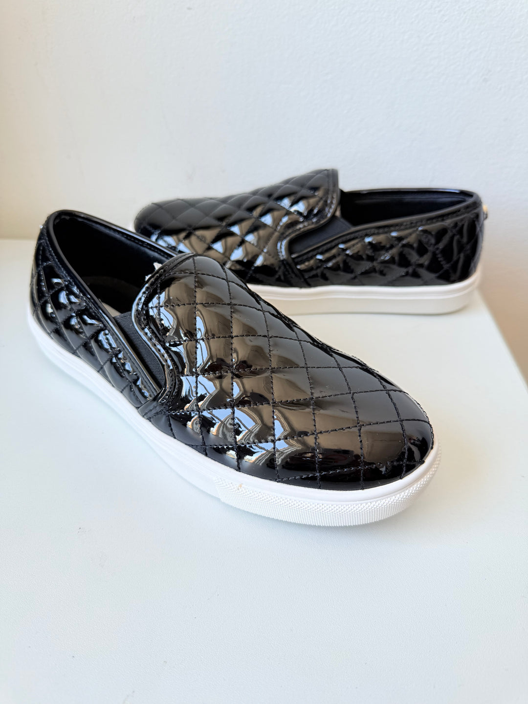 Steve Madden Black Patent Leather Slip On Flats Size 7.5 New In Box