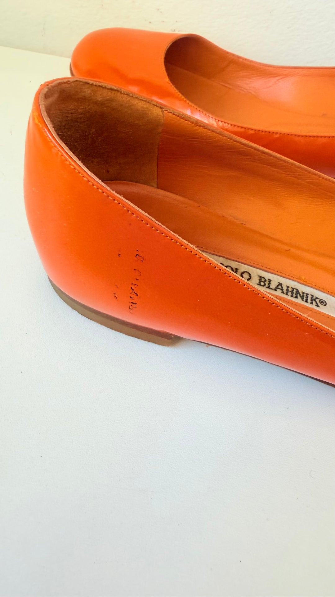 Manolo Blahnik Tere Patent Orange Flats Size 37