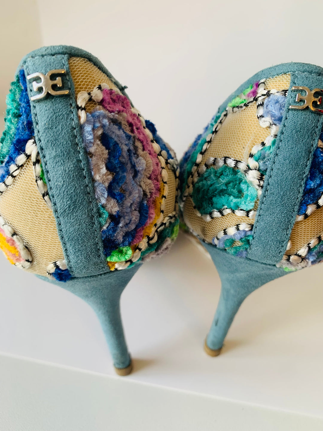 Sam Edelman Fancy Fabric Embroidered Pumps Size 8.5