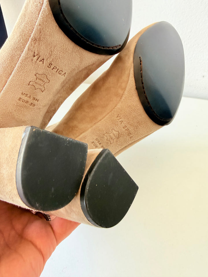 Via Spiga Nadia Suede Tan/Taupe Ankle Booties Size 9 Medium