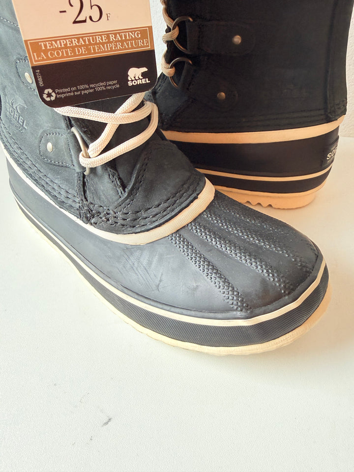 Sorel Waterproof Women’s Joan of Arc Boots In Dark Grey & Black Size 6 NWT
