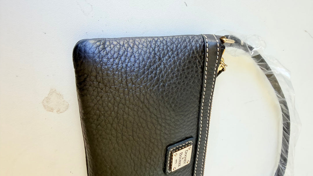 Dooney & Bourke Black Pebble Grain Large Slim Wristlet NWT