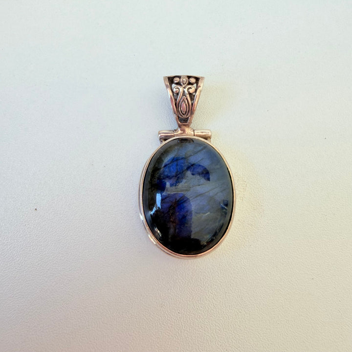 Sterling Silver Handcrafted Oval Laborite Pendent