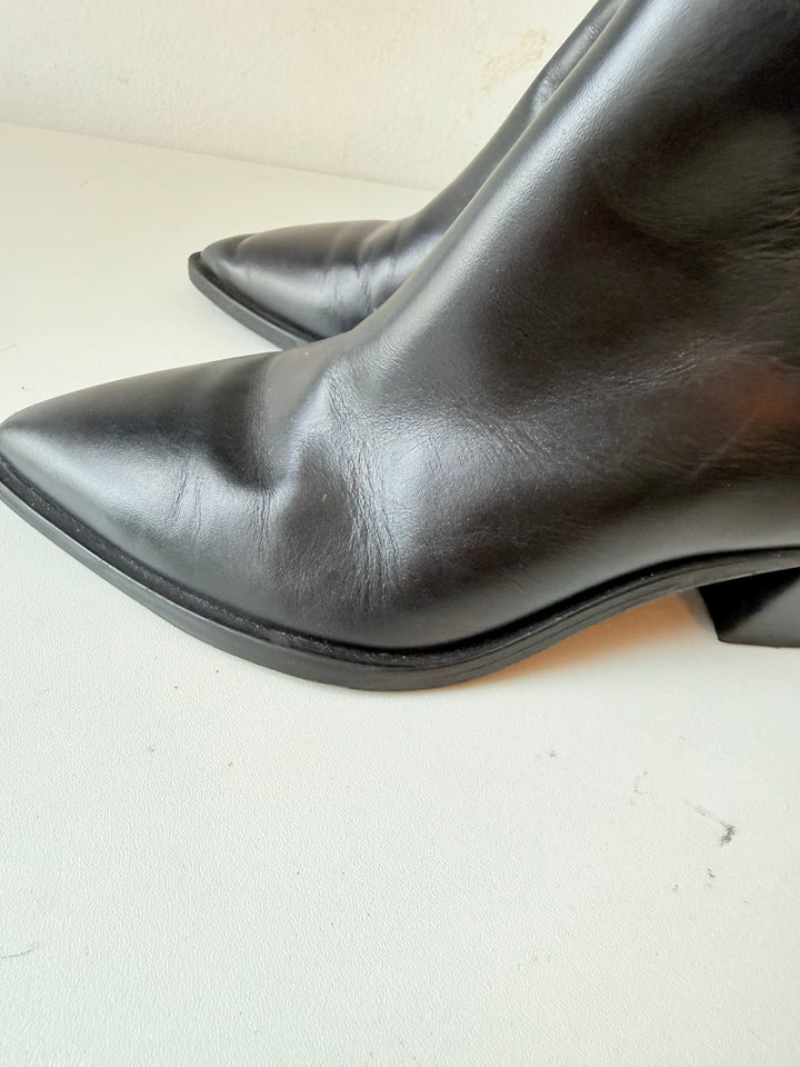 Dolce Vita Sonni Black Leather Ankle Boots Size 7