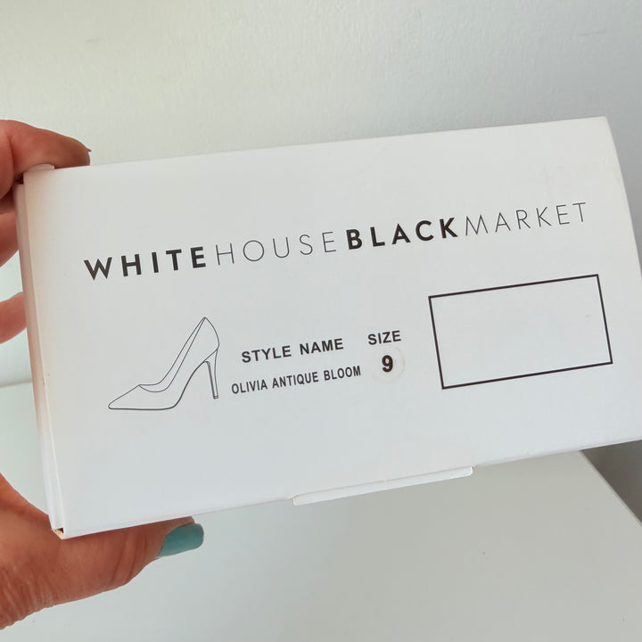White House Black Market Olivia Antique Bloom Pumps Size 9 New