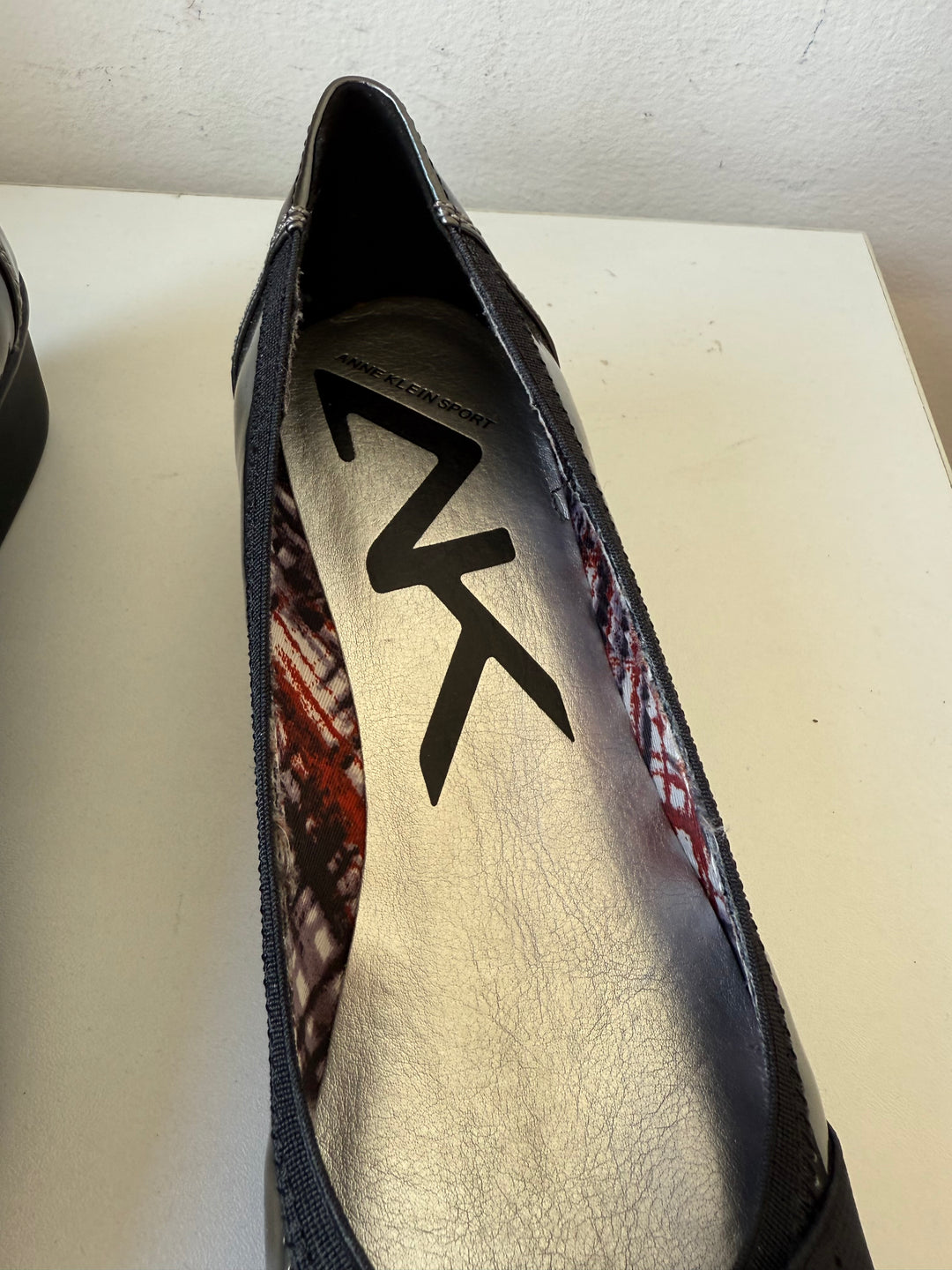 Anne Klein Definitely Pewter Black Wedge Pumps Size 7.5