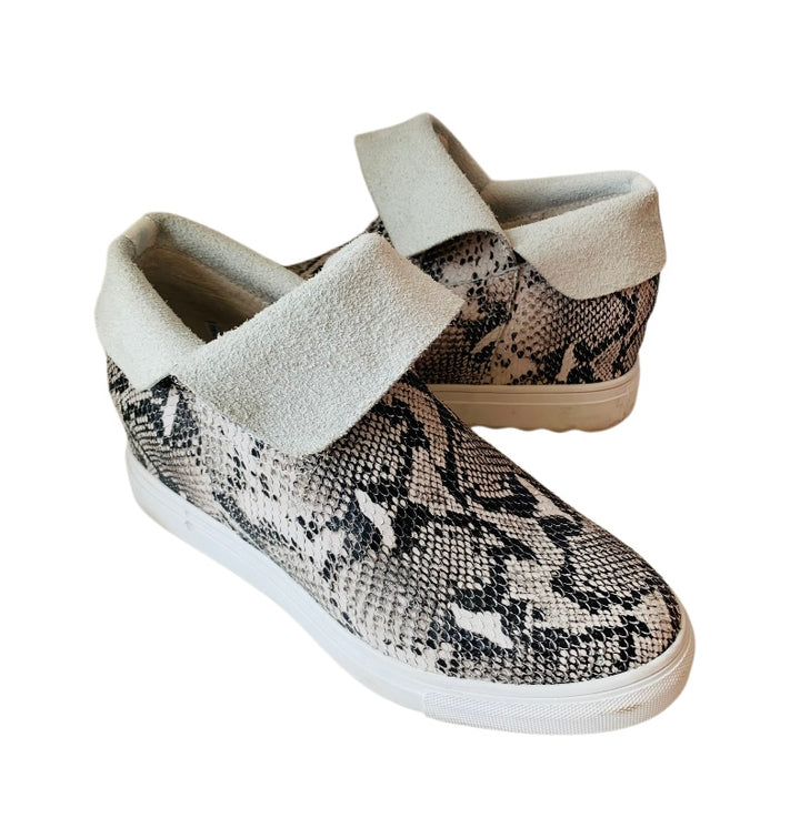 J/Slides Slip on Snake Print Sneaker Size 9