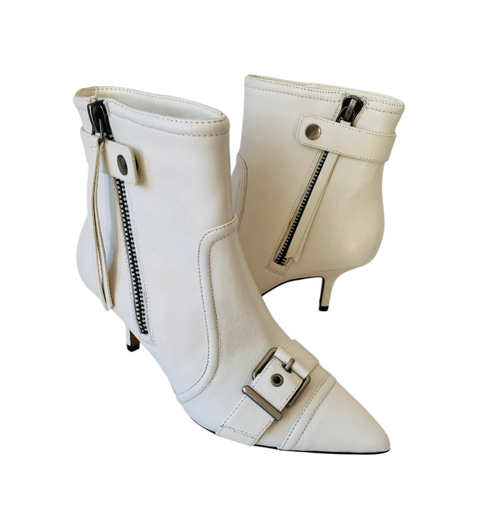 Vince Camuto Women’s Krydel Kitten Heel White Leather Ankle Bootie Size 7