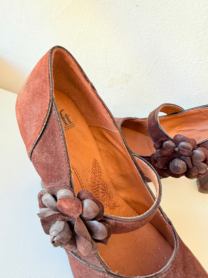 Sofft Brown Gemma Suede Mary Jane Heeled Pumps Size 7