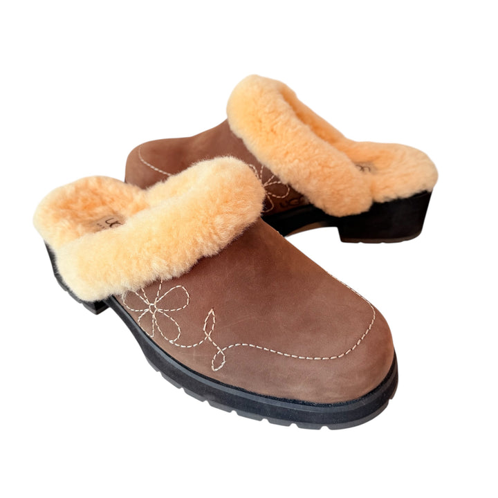 UGG Brown Blossom Embroidered Suede & Sherpa Heeled Mule/Clog Size 9 New