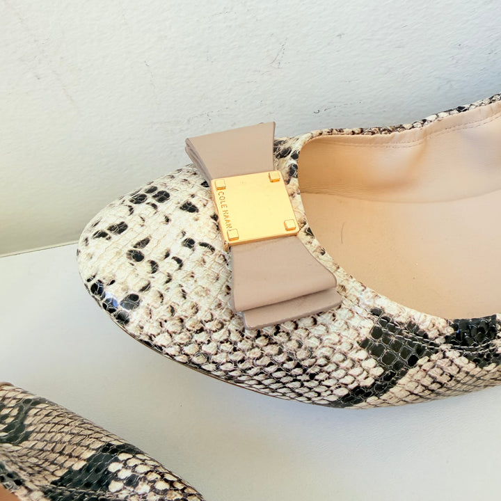 Cole Haan Grand OS Tail Bow Ballet Flats In Natural Brown Beige Snakeprint Size 10.5