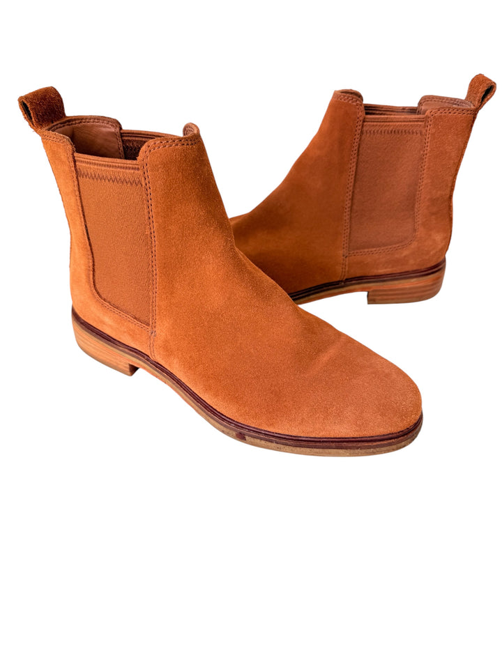 Clark’s Clarkdale Arlo Chelsea Boots In Tobacco/Tan Suede Size 8