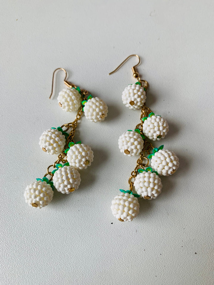 Fun Golf White and Green Beaded Dangle Pierced Earrings