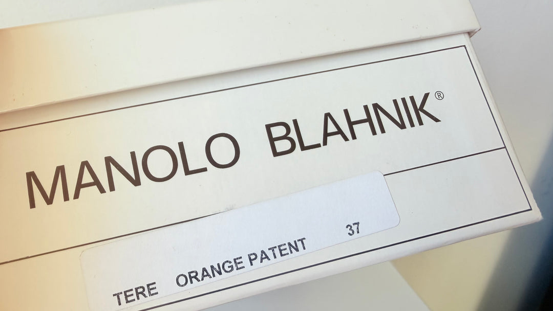 Manolo Blahnik Tere Patent Orange Flats Size 37