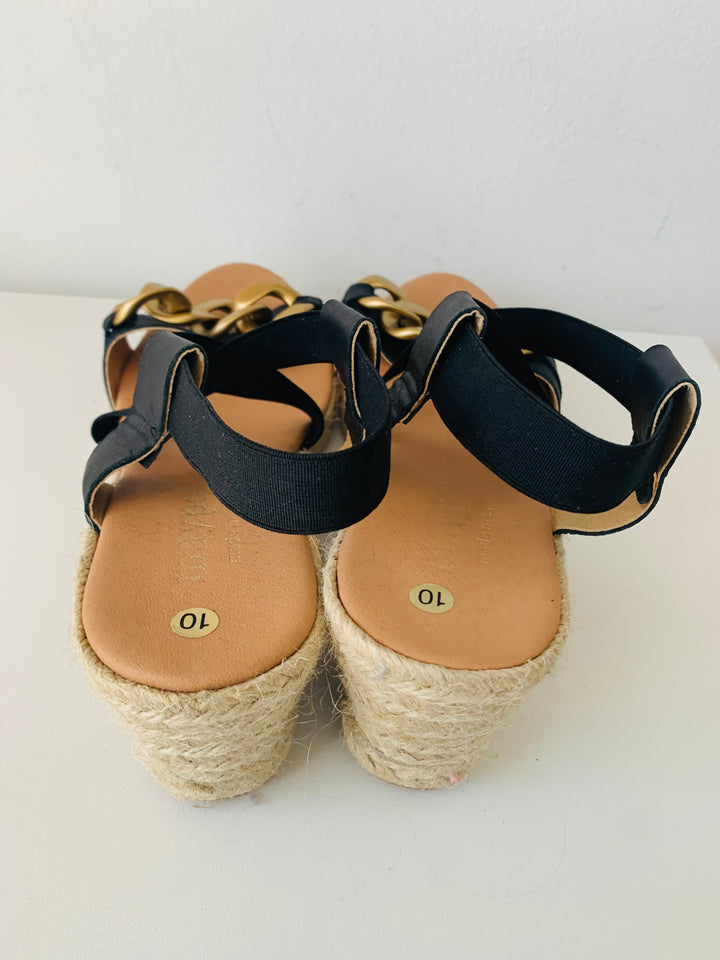 Maypol Black With Gold Chain Wedge Sandals Size 10