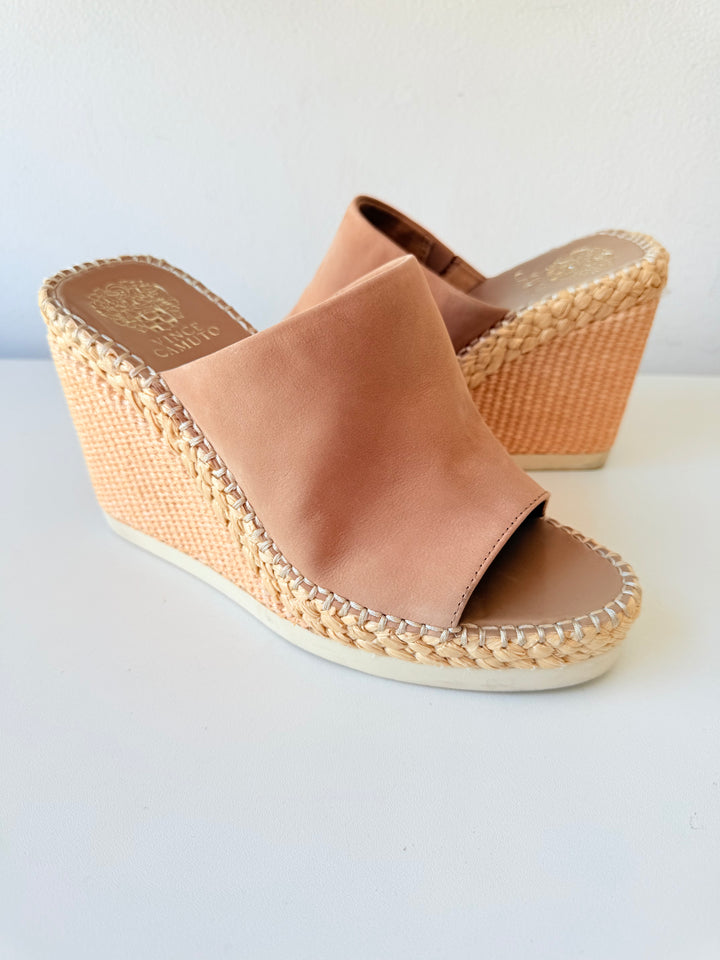 Vince Camuto Brissia Espadrille Wedge in Tortilla Size 8.5