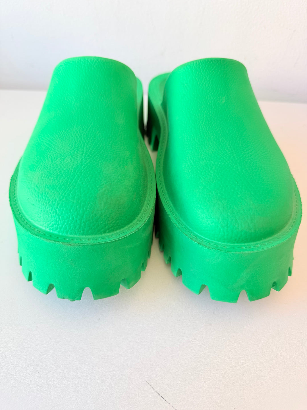 Jeffrey Campbell Green Platform Mules Size 9