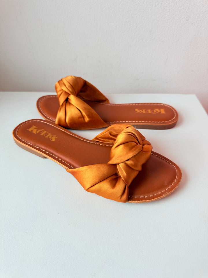 Korks Soleil Rust/Copper Knotted Slide Sandals Size 8