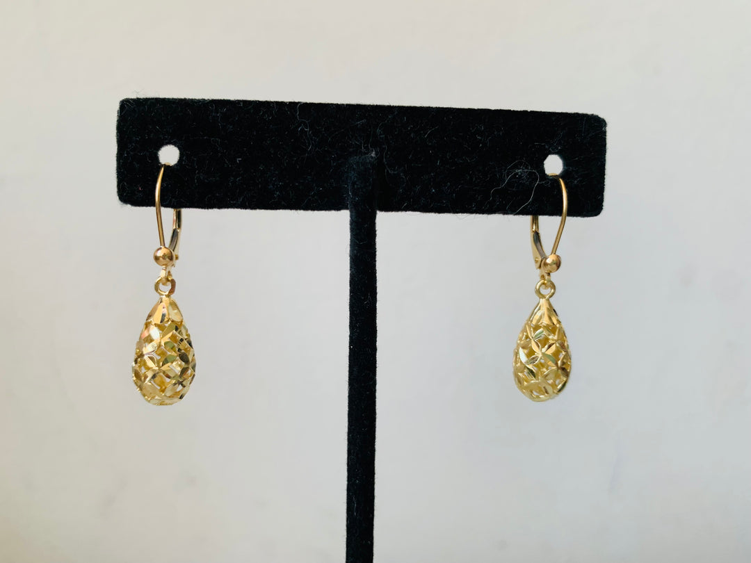 14K Gold Filigree Drop Pierced Earrings