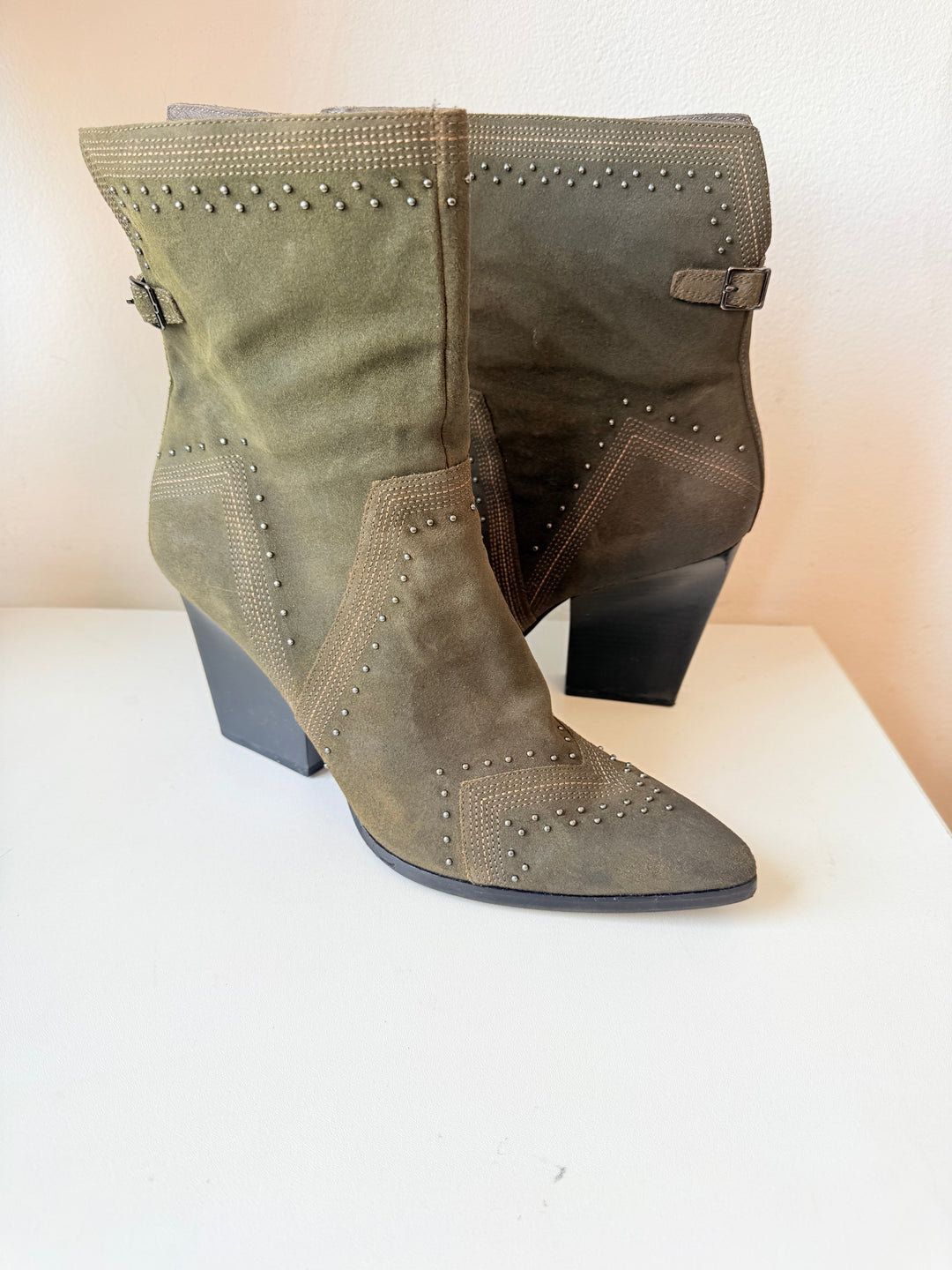 Donald Pliner Vegas HV Loden Antique Calf Suede Boots Size 11