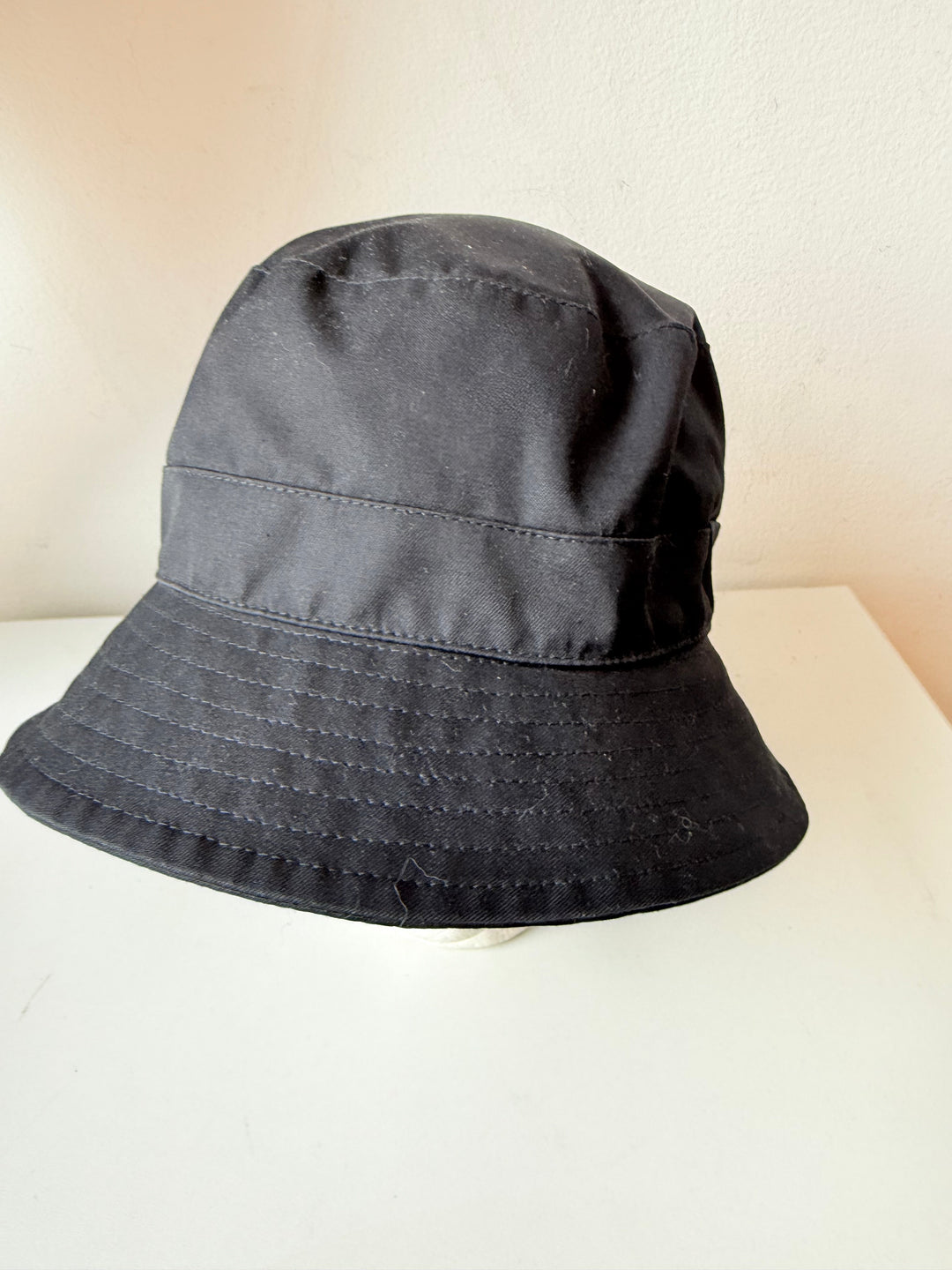 Burberry Black Bucket Hat Size Large