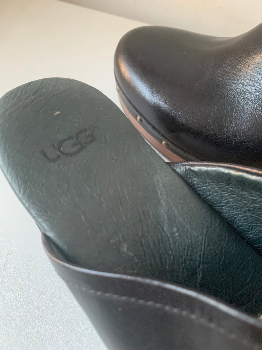 UGG Abbie 1951 Platform Studded Leather Clogs in Black Size 7
