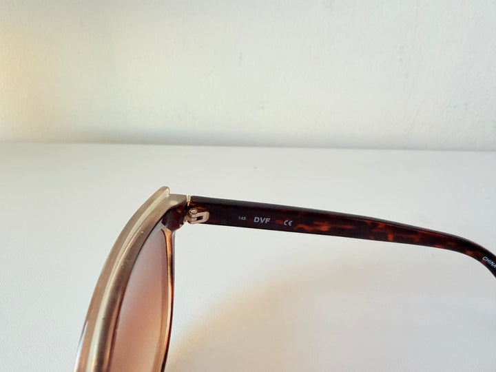 Diane Von Furstenberg 237 54o20 Sungalsses