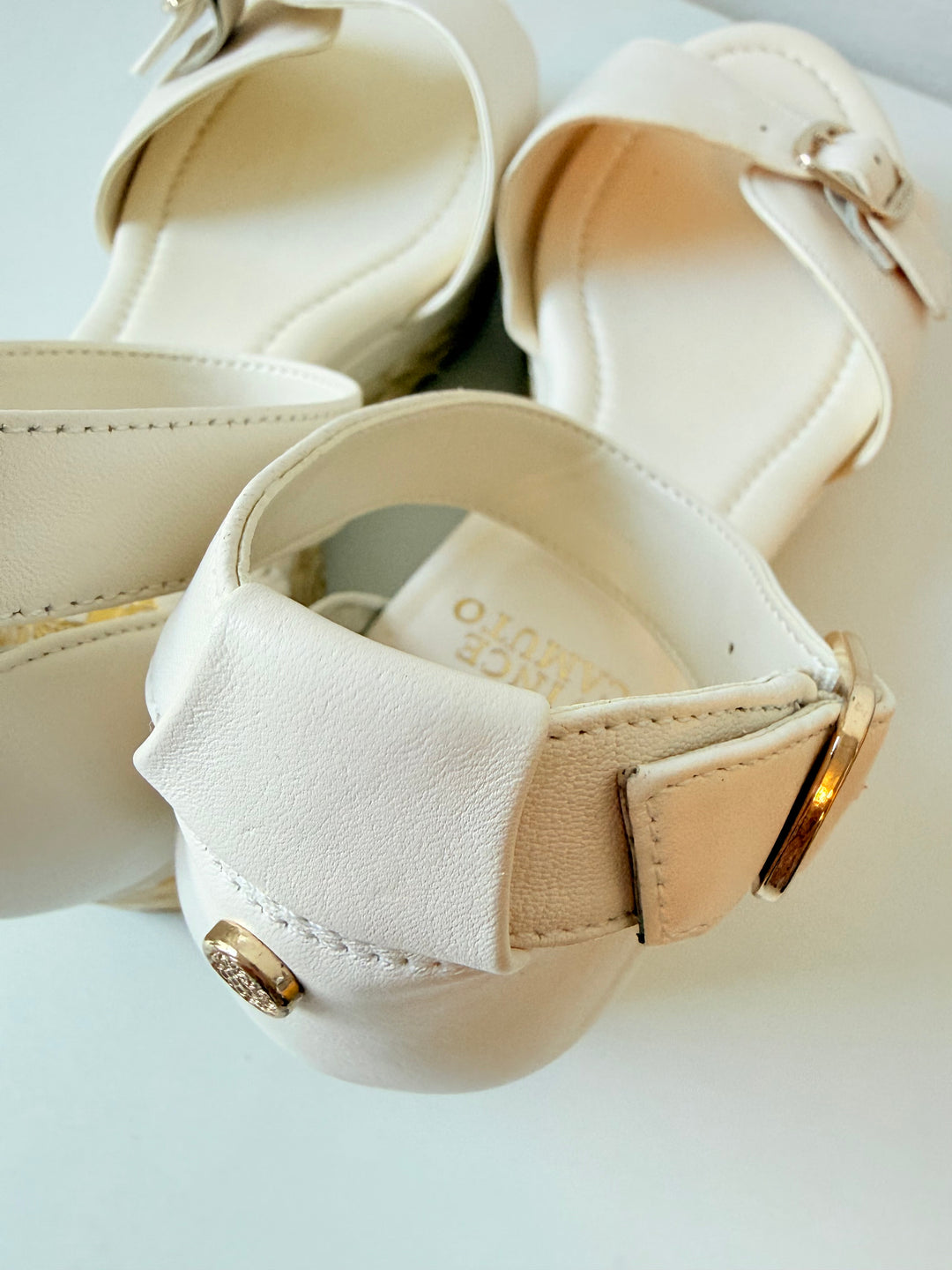 Vince Camuto Meterry Espadrille Sandals in Coconut Cream Size 9.5  Wide
