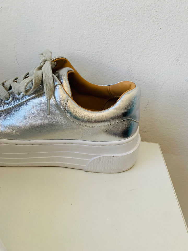 J/Slides Amanda silver Leather Sneakers Size 8.5