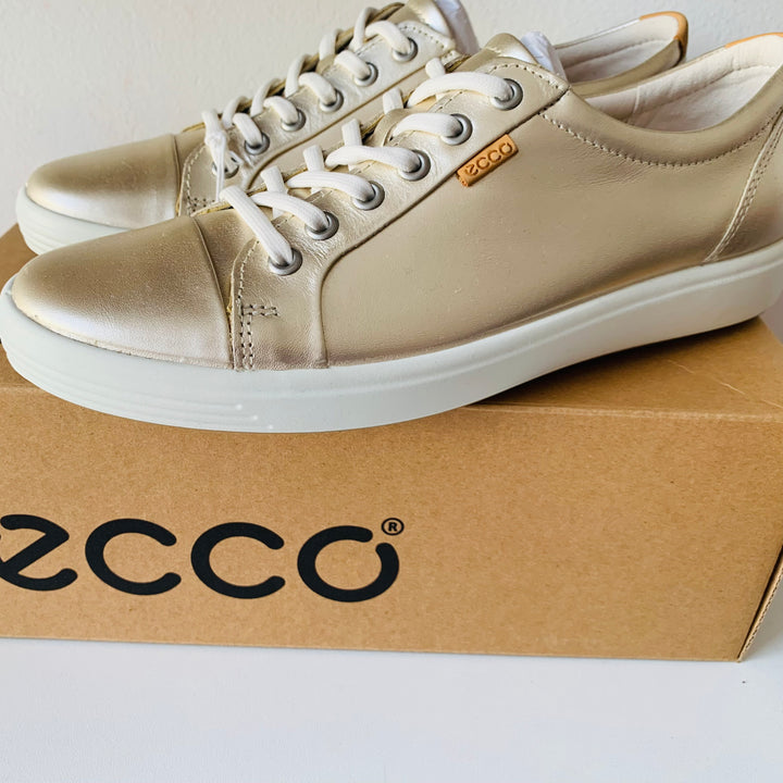 ECCO Soft Gold Metallic Sneakers Size 41 (US 10-10.5) New In Box