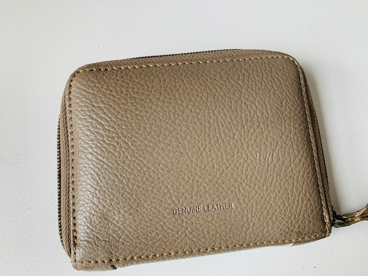 Kenneth Cole Reaction Leather Wallet in Light Brown/Grey