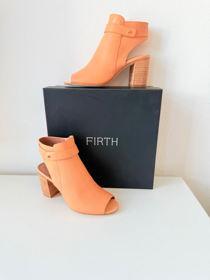 Firth Leather Light Peach Peep Toe Bootie The Shay Model Size 6.5
