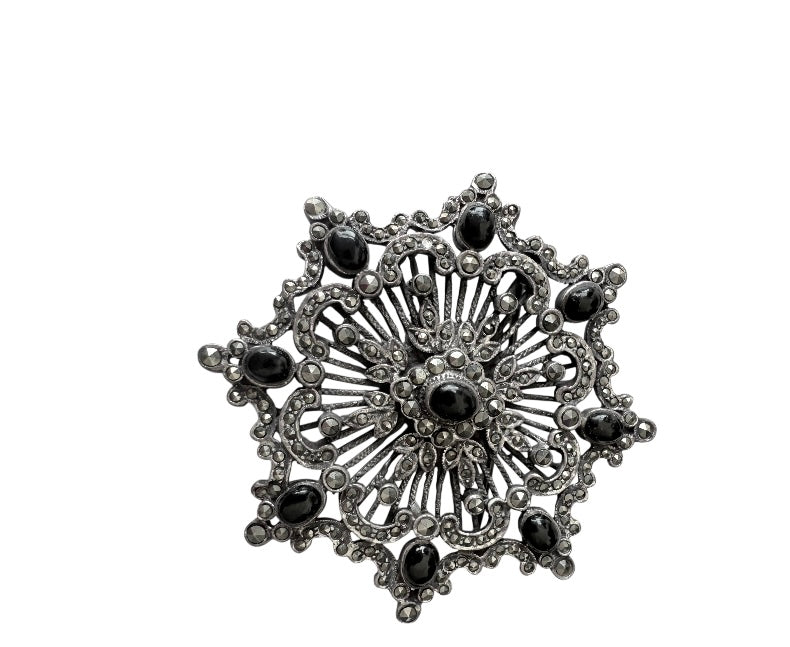 Vintage Rhinestone in Silver Brooch