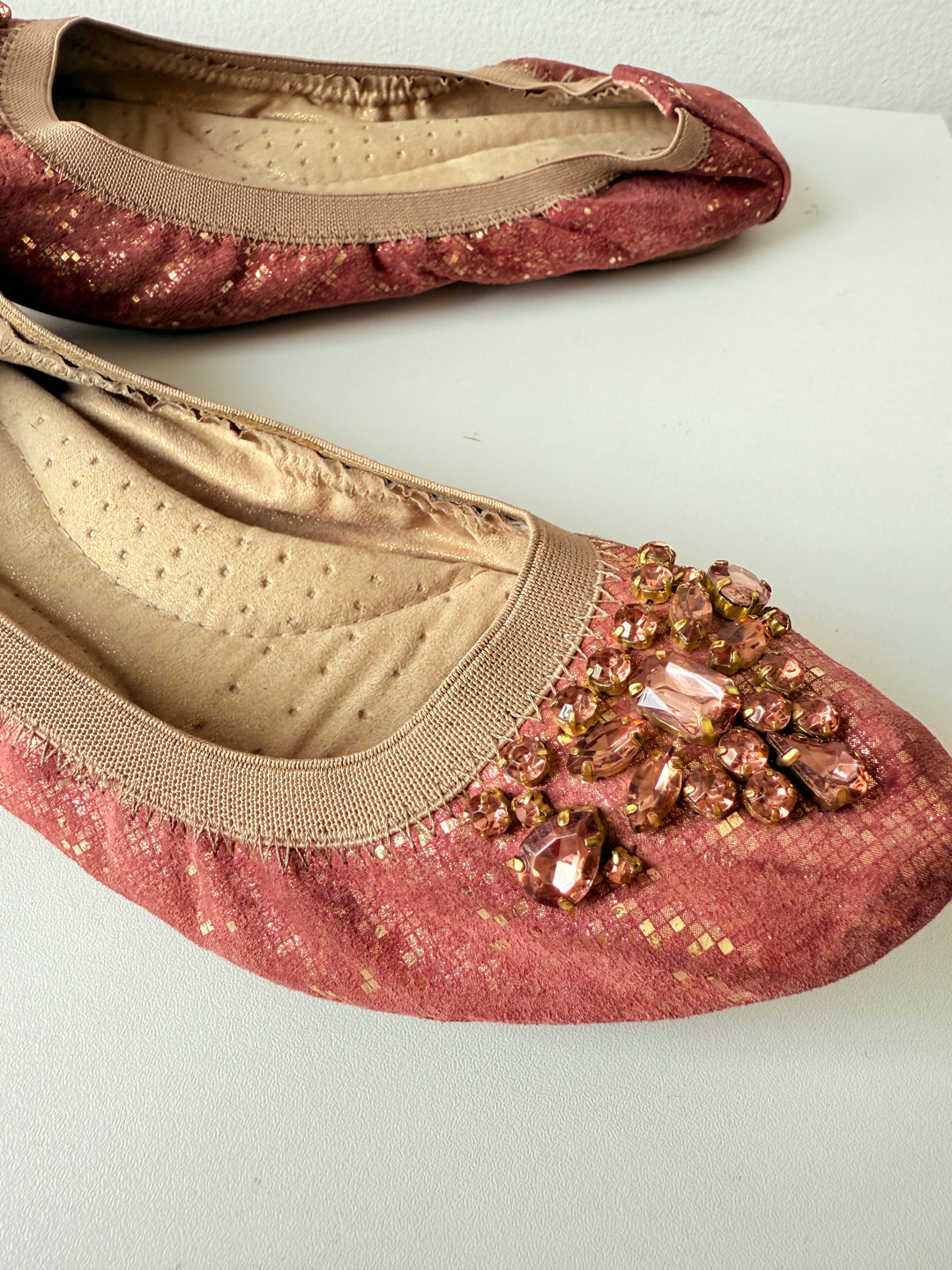 White Mountain Carella Rhinestone Embellised Ballet Flats In Mauve & Gold Size 10