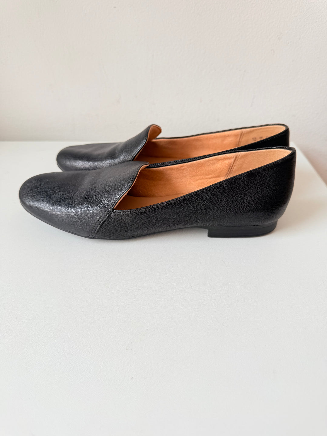 Naturalizer Emiline Black Leather Slip On Loafers Size 7