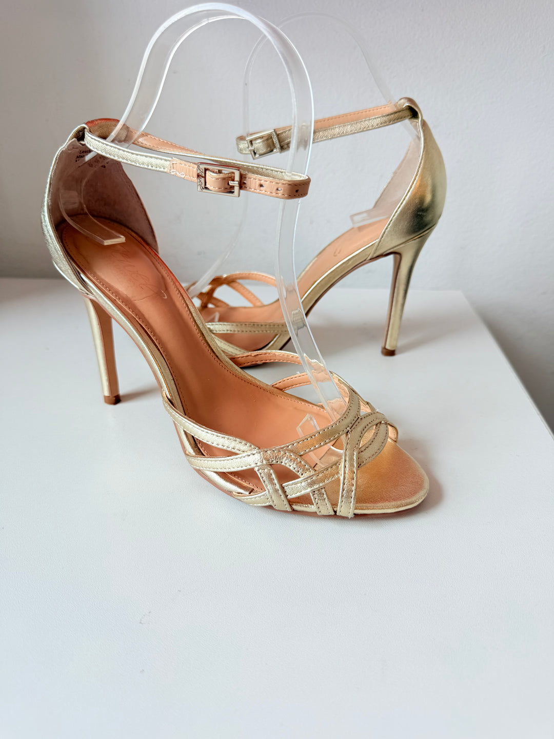 Jewel By Badgley Mischka Haskell II Gold Metallic Ankle Strap Heeled Sandals Size 6.5