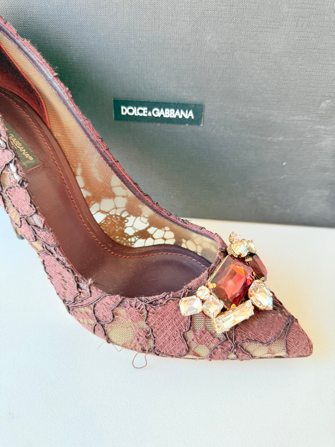 Dolce & Gabbana Taormina Burgundy Lace Pumps With Swarovski Crystal Brooch Detailing  Size 41