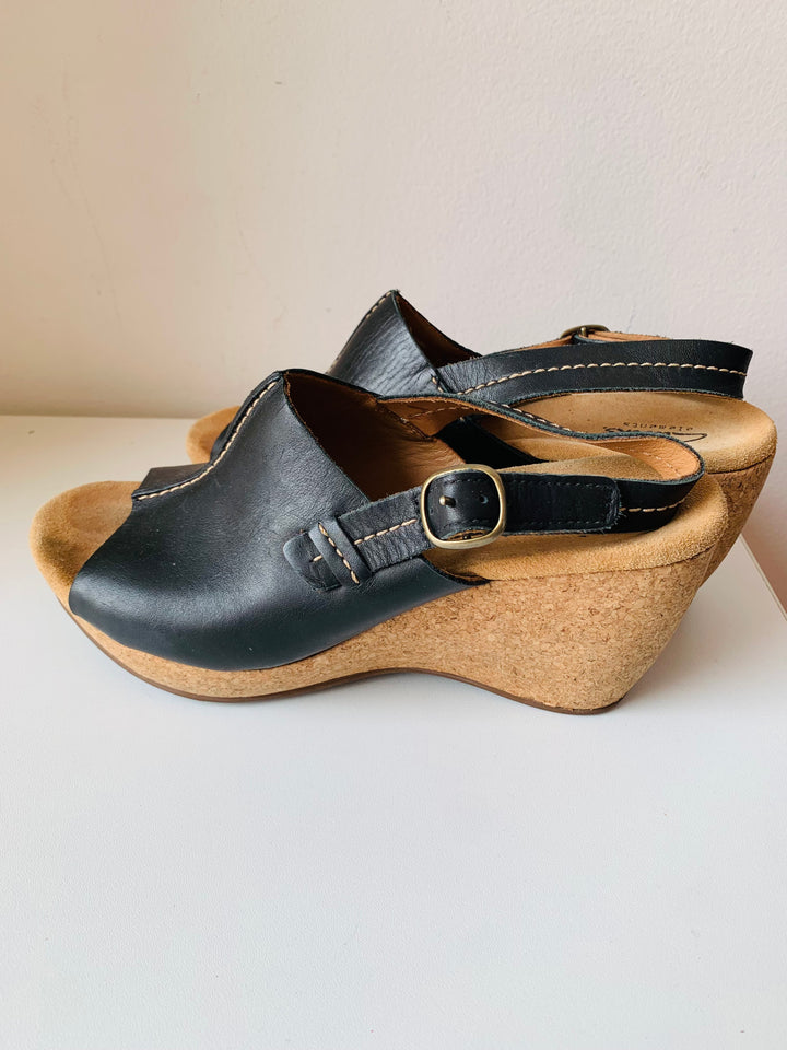 Clark’s Elements Black Leather and Cork Platform Sandals Size 8
