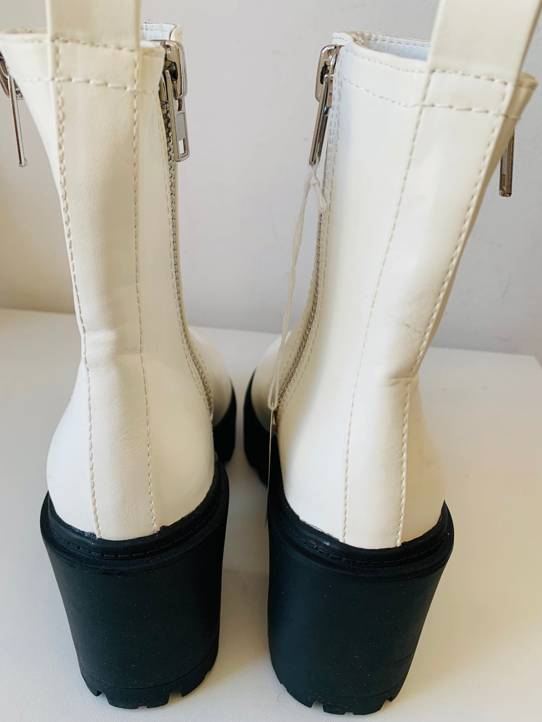 Urban Outfitters White Heeled Chunky Boots Size 7