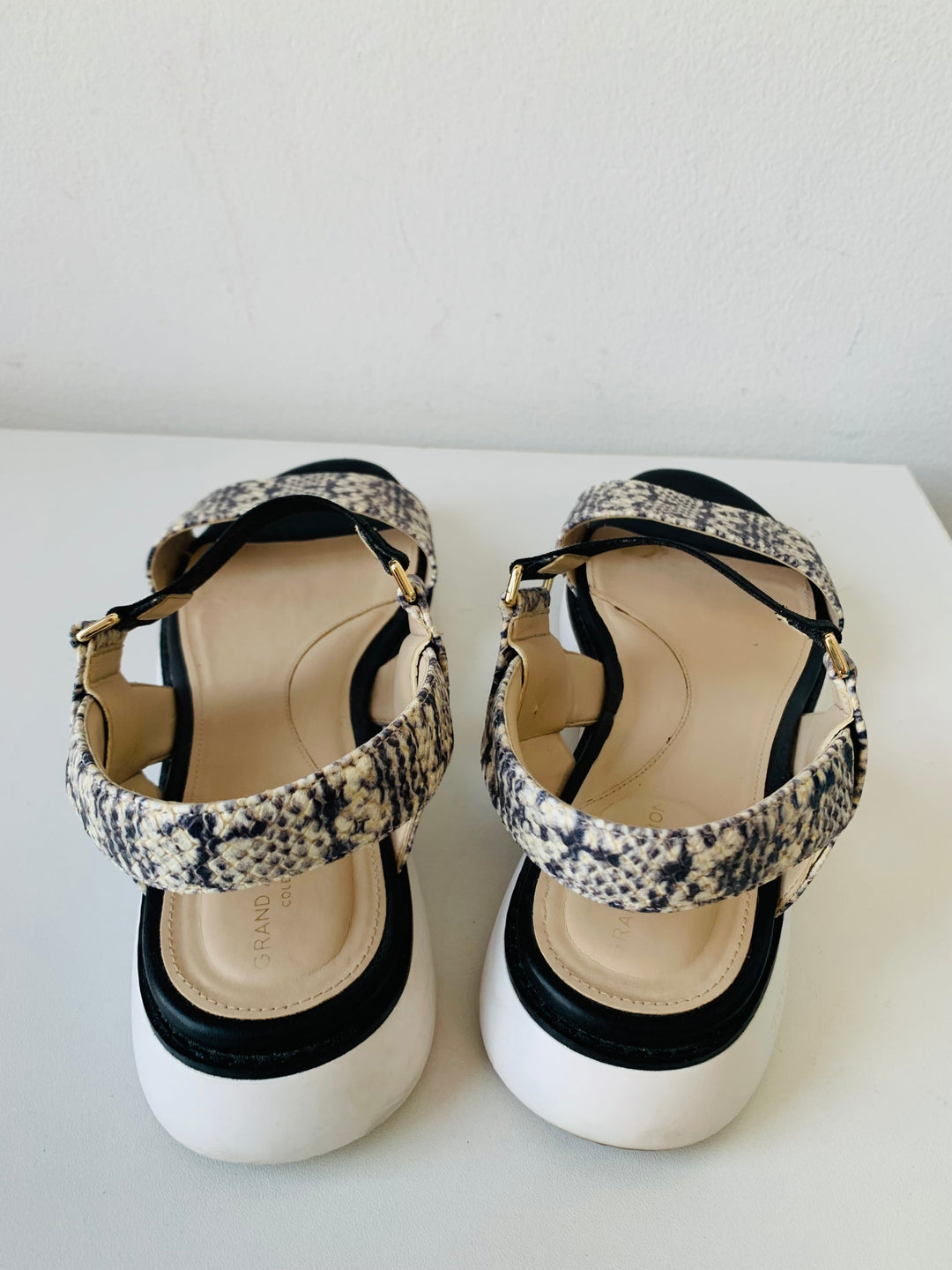 Cole Haan Grand Ambition Natural Corolla Print Sandals Size 7.5