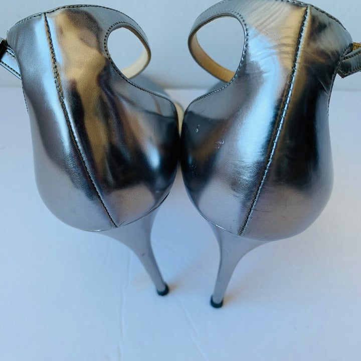 Jimmy Choo Lucy 100 Women’s Silver Metallic Leather D’Orsay Pointy Toe Ankle Strap Pumps Size 40